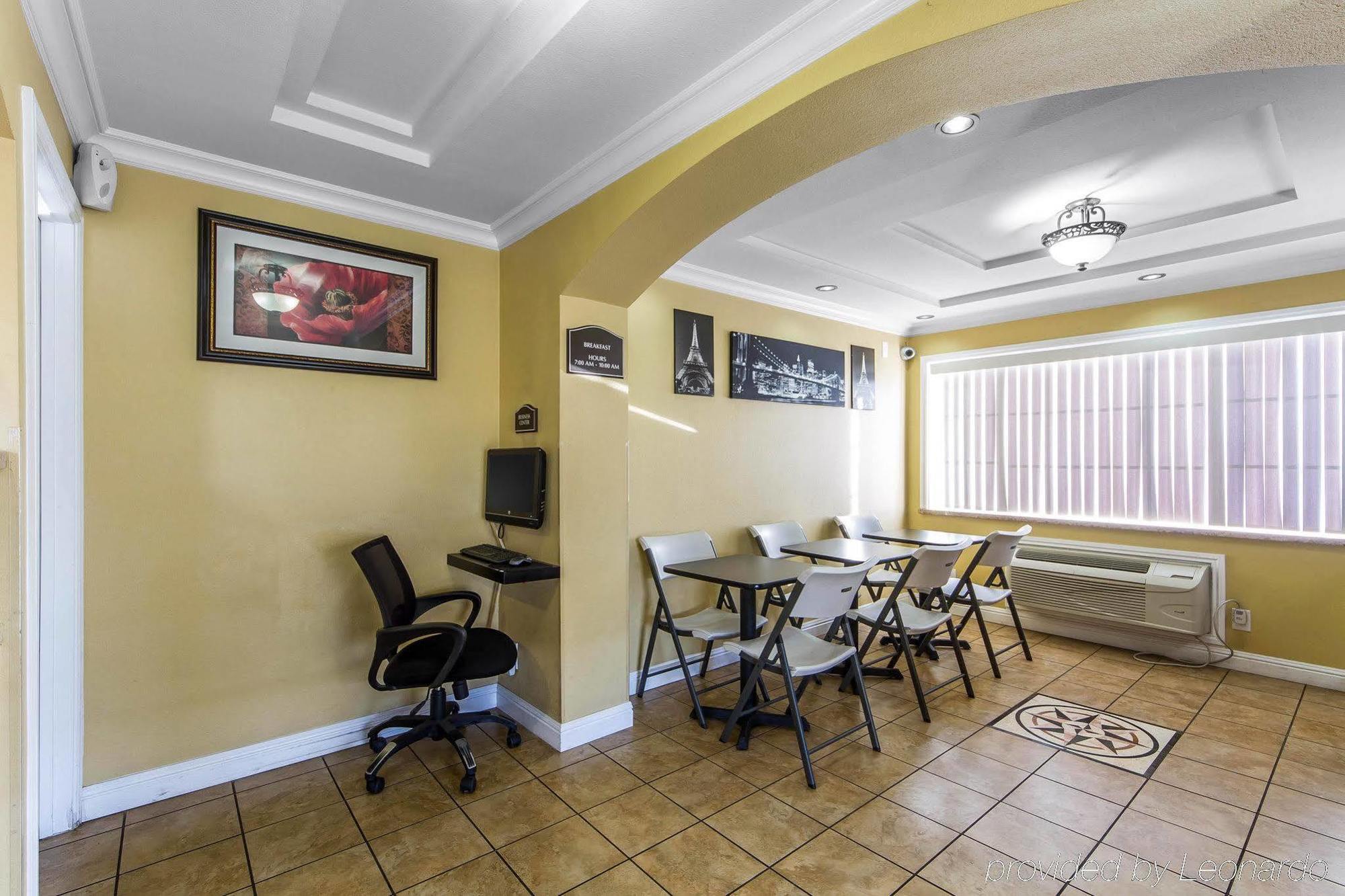 Rodeway Inn & Suites Near The Coliseum & Arena Оукланд Екстериор снимка